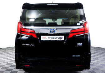 Подержанный автомобиль Toyota Alphard 2018 года (6 фото)