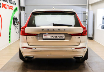 Подержанный автомобиль Volvo XC60 2019 года (5 фото)