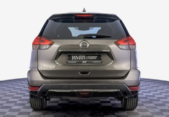 Подержанный автомобиль Nissan X-Trail 2021 года (6 фото)
