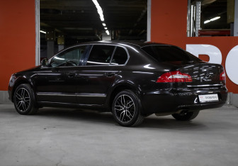 Подержанный автомобиль Skoda Superb Liftback 2012 года (7 фото)