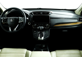 Подержанный автомобиль Honda CR-V 2019 года (10 фото)