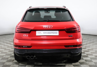 Подержанный автомобиль Audi Q3 2017 года (6 фото)