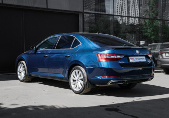 Подержанный автомобиль Skoda Superb Liftback 2018 года (6 фото)