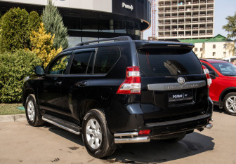 Подержанный автомобиль Toyota Land Cruiser Prado 2013 года (5 фото)