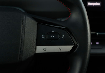 Подержанный автомобиль Changan UNI-S 2024 года (27 фото)