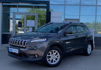 Подержанный автомобиль Jeep Cherokee 2014 года (1 фото)