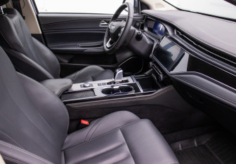 Подержанный автомобиль Omoda S5 2023 года (9 фото)