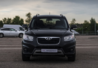 Подержанный автомобиль Hyundai Santa Fe 2011 года (2 фото)