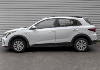Подержанный автомобиль Kia Rio Hatchback 2021 года (8 фото)