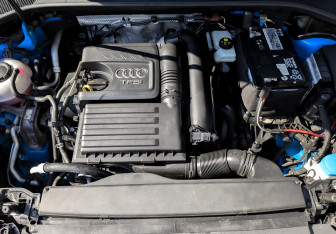 Подержанный автомобиль Audi Q3 2019 года (9 фото)