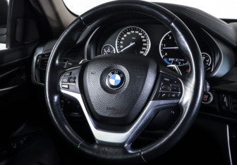 Подержанный автомобиль BMW X6 2016 года (13 фото)