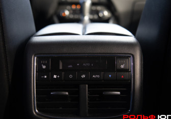 Подержанный автомобиль Mazda CX-9 2019 года (18 фото)
