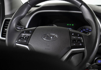 Подержанный автомобиль Hyundai Tucson 2020 года (11 фото)