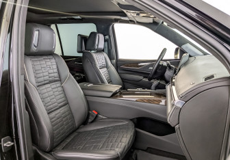 Подержанный автомобиль Cadillac Escalade Suv 2023 года (26 фото)