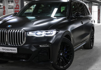 Подержанный автомобиль BMW X7 2019 года (29 фото)
