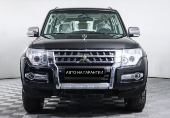 Подержанный автомобиль Mitsubishi Pajero 2021 года (2 фото)
