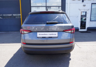 Подержанный автомобиль Skoda Kodiaq 2020 года (6 фото)