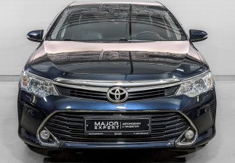Подержанный автомобиль Toyota Camry Sedan 2017 года (2 фото)