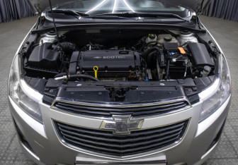 Подержанный автомобиль Chevrolet Cruze Sedan 2014 года (9 фото)
