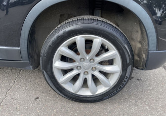 Подержанный автомобиль FAW Besturn X40 2021 года (12 фото)