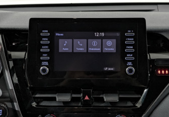Подержанный автомобиль Toyota Camry Sedan 2021 года (17 фото)