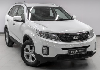 Подержанный автомобиль Kia Sorento 2014 года (3 фото)