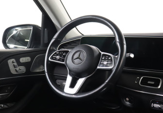 Подержанный автомобиль Mercedes-Benz GLE 2020 года (15 фото)