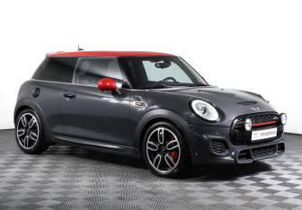 Подержанный автомобиль MINI Hatch 2016 года (3 фото)