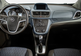 Подержанный автомобиль Opel Mokka 2014 года (11 фото)