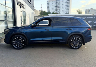 Подержанный автомобиль Geely Monjaro 2023 года (8 фото)