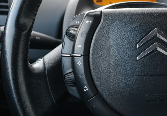 Подержанный автомобиль Citroen C4 Hatchback 2008 года (7 фото)