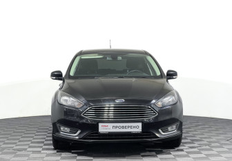 Подержанный автомобиль Ford Focus Hatchback 2017 года (2 фото)