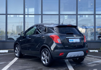Подержанный автомобиль Opel Mokka 2014 года (7 фото)