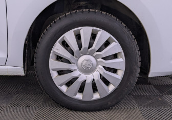 Подержанный автомобиль Skoda Rapid Liftback 2022 года (12 фото)