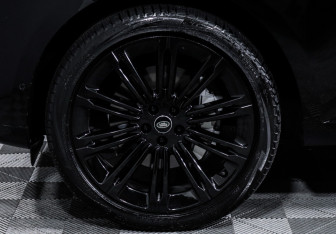 Подержанный автомобиль Land Rover Range Rover 2023 года (15 фото)