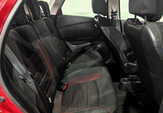 Подержанный автомобиль Renault Kaptur 2018 года (10 фото)