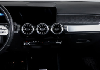 Подержанный автомобиль Mercedes-Benz GLB 2020 года (13 фото)