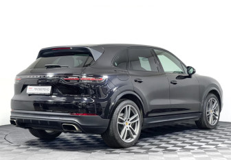 Подержанный автомобиль Porsche Cayenne 2018 года (5 фото)