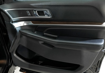 Подержанный автомобиль Ford Explorer 2019 года (24 фото)