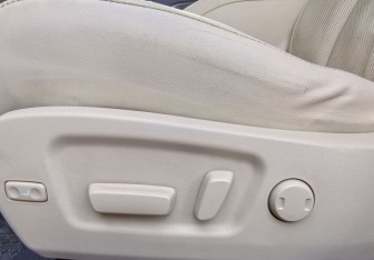 Подержанный автомобиль Toyota Highlander 2014 года (19 фото)