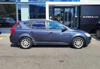Подержанный автомобиль Kia Ceed Wagon 2009 года (4 фото)