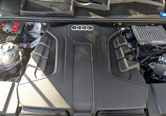 Подержанный автомобиль Audi Q7 2019 года (9 фото)