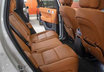 Подержанный автомобиль LiXiang L6 2025 года (12 фото)