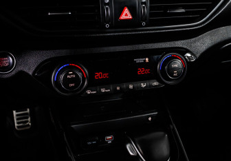 Подержанный автомобиль Kia Cerato Sedan 2022 года (23 фото)