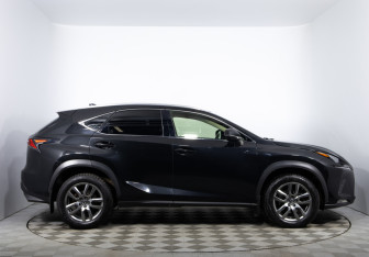 Подержанный автомобиль Lexus NX 2018 года (4 фото)