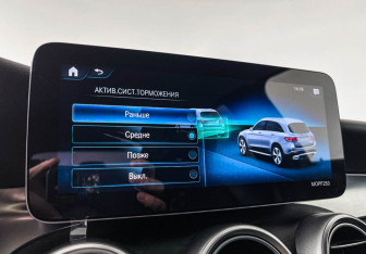Подержанный автомобиль Mercedes-Benz GLC Coupe 2020 года (16 фото)