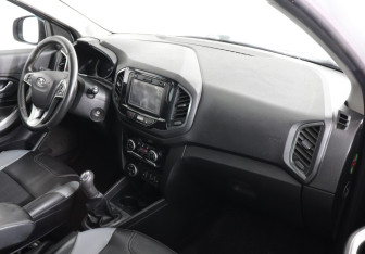 Подержанный автомобиль LADA (ВАЗ) XRAY 2018 года (10 фото)