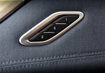 Подержанный автомобиль Maserati Levante 2018 года (22 фото)