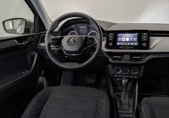 Подержанный автомобиль Skoda Rapid Liftback 2020 года (24 фото)