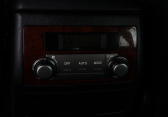 Подержанный автомобиль Toyota Highlander 2011 года (10 фото)